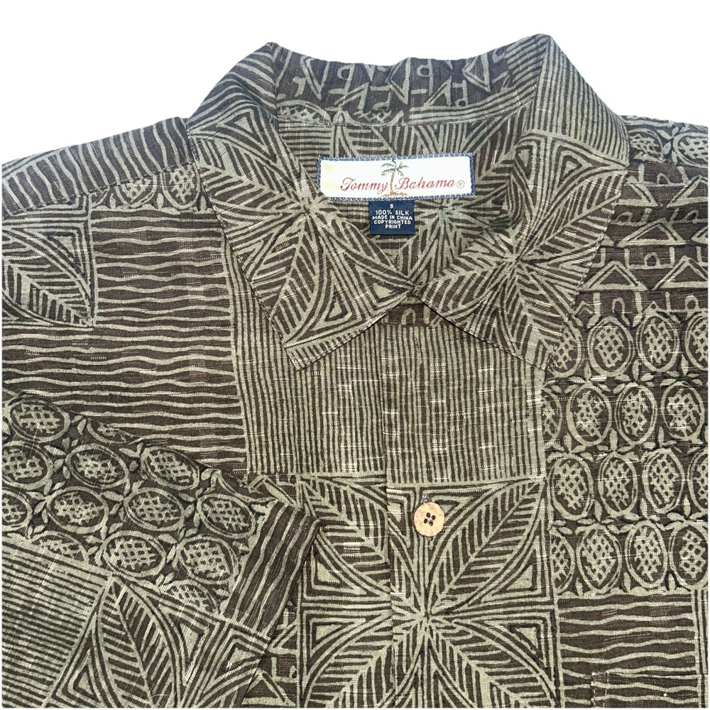 Tommy Bahama 100% Silk Men's Small Wood Button Geometric Houses Floral Relax
